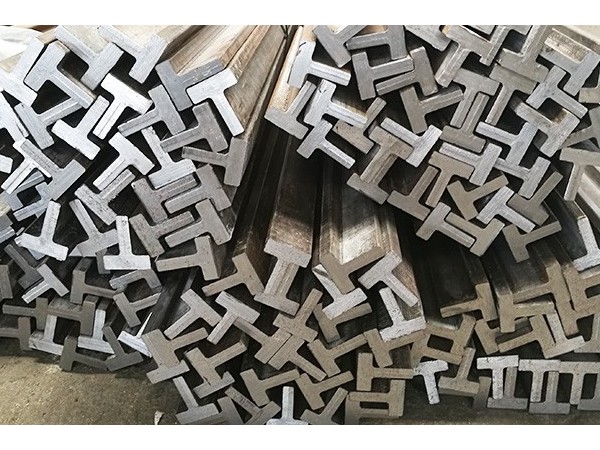 異型鋼出現(xiàn)開裂的原因有哪些？